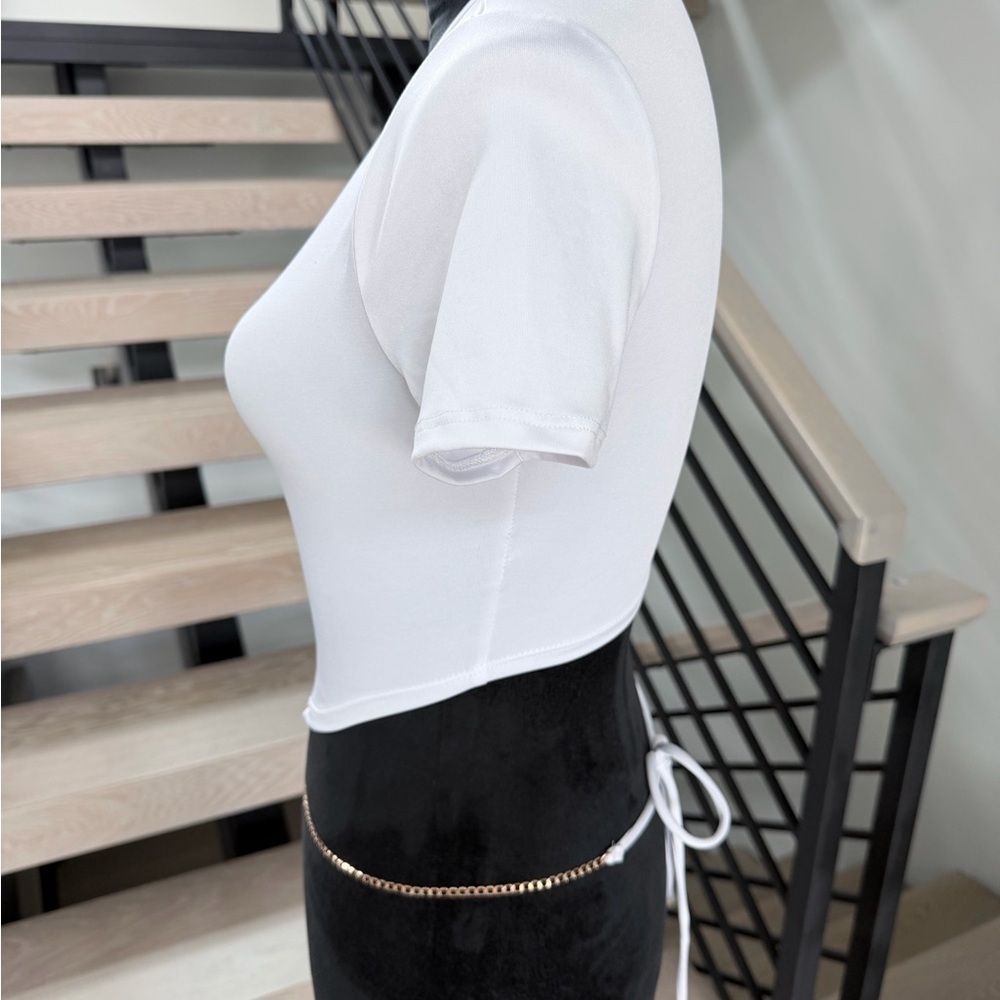 New Y2K White Crop Top with a chain size S - Picture 5 of 5